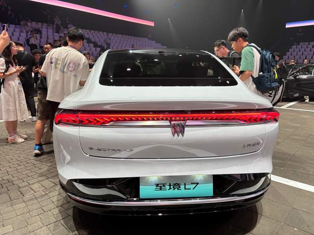 号称最强增程豪华轿车,别克至境l7首发亮相,定价会是多少?