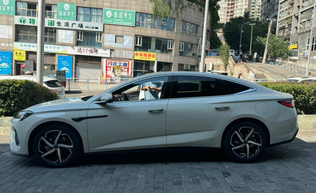 14.98万元起,2026款海豹07dm-i:尺寸加大,更有云辇
