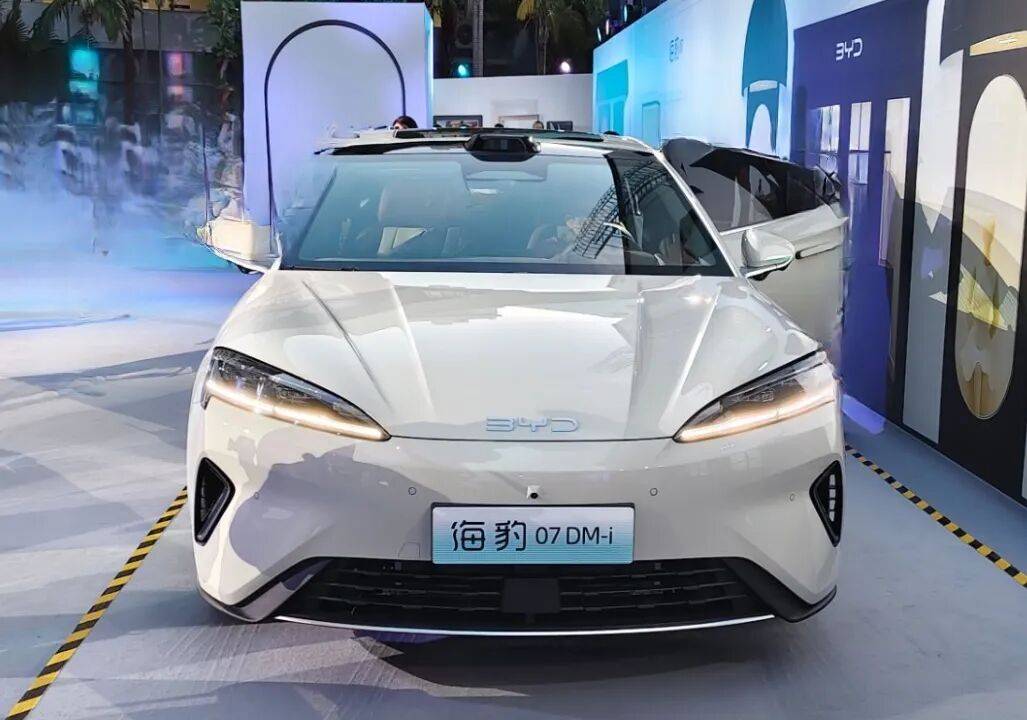 14.98万元起,2026款海豹07dm-i:尺寸加大,更有云辇