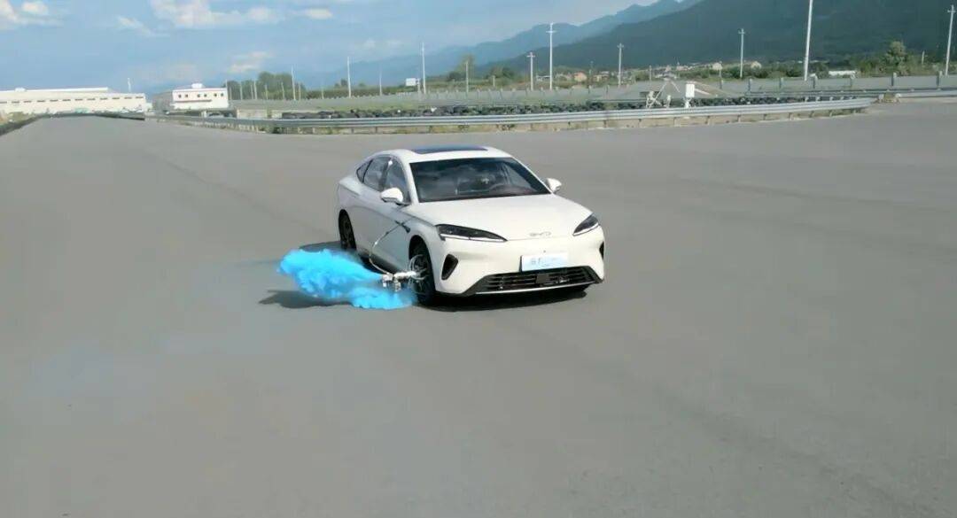 14.98万元起,2026款海豹07dm-i:尺寸加大,更有云辇