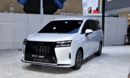 五菱星光730内饰官图,7座布局,3种动力