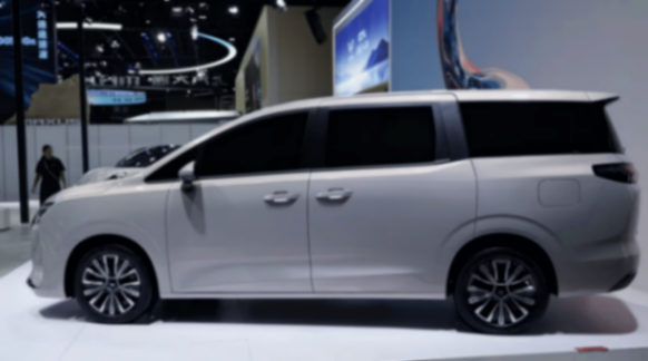 五菱星光730内饰官图,7座布局,3种动力