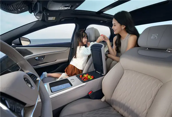 续航升级、怀挡冰箱上车!比亚迪汉长续航版上市:15.98万起 续航升级、怀挡冰箱上车!比亚迪汉长续航版上市:15.98万起