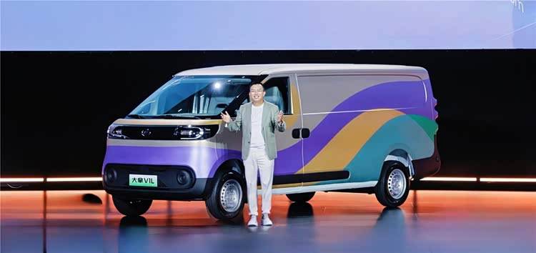 架构生态新车三大硬货齐发,上汽大通开辟新能源轻客创富之路