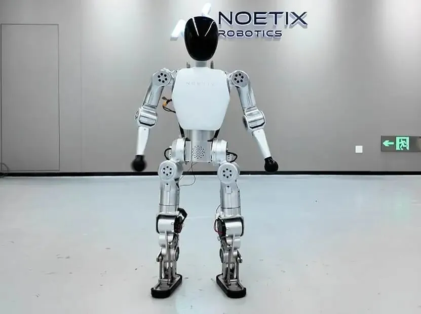 图片展示的为bumi小布米原型机，最终产品敬请期待。