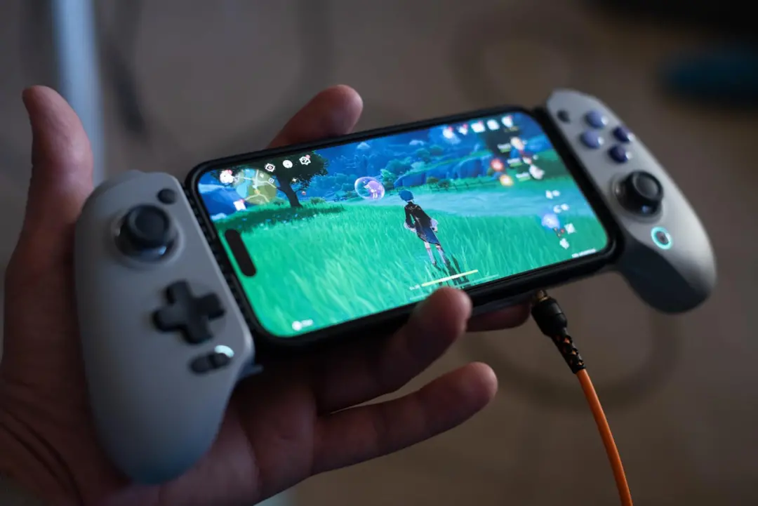 2025品牌出海:差异化突围时代来临 海外用户在亚马逊晒出的gamesir游戏手柄