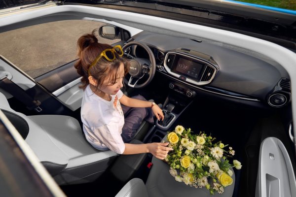 最低购车价6.48万 2026款起亚奕跑上市 最低购车价6.48万 2026款起亚奕跑上市