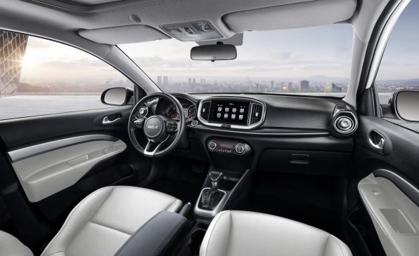 最低购车价6.48万 2026款起亚奕跑上市 最低购车价6.48万 2026款起亚奕跑上市